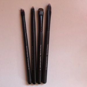 NWT 4 Piece Sephora Brush Set